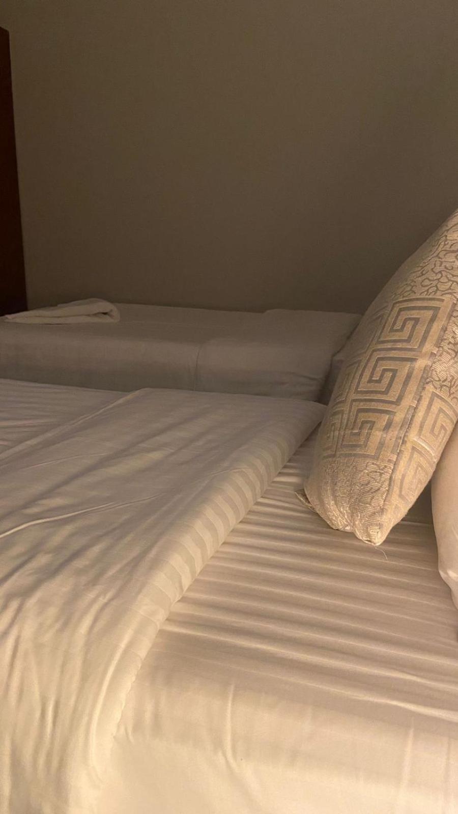 Fakher Yanbu 3 Furnished Units Bagian luar foto