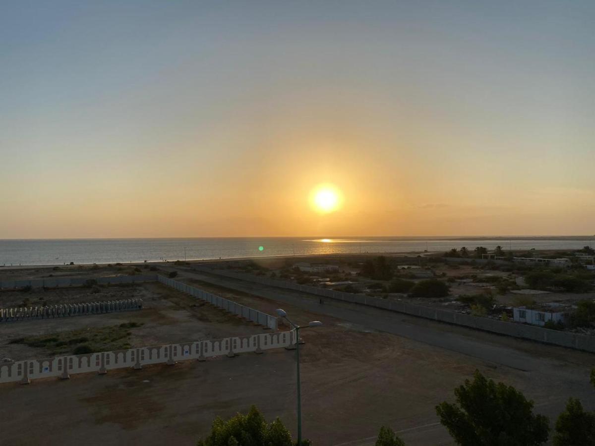 Fakher Yanbu 3 Furnished Units Bagian luar foto